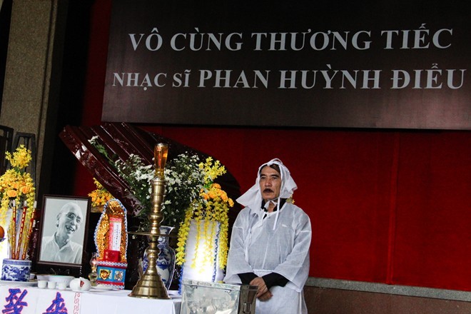 Nhac si Phan Huynh Dieu muon rai tro tren song Han